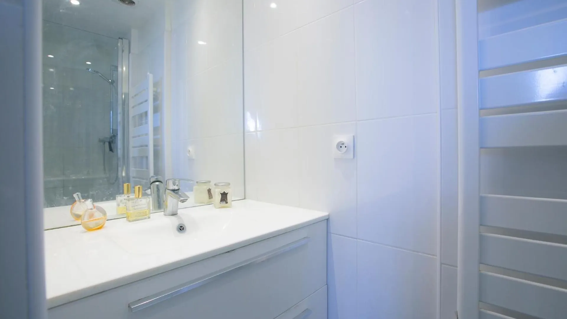 Cozy 1 Bedroom In Center Of Paris - Sc04